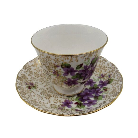 QUEEN ANNE Bone China Teacup & Saucer Set Violet Floral England Vintage - Picture 2 of 11